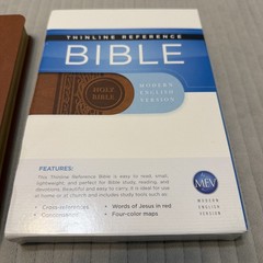 MEV Bible Thinline Reference Brown : Modern English Version by Charisma House…