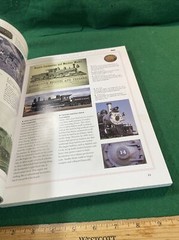 The World Encyclopedia of Locomotives by Garratt, Colin (KJT429)