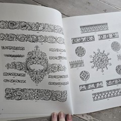 408 Victorian Ornamental Designs [w/ CDROM] by Dover