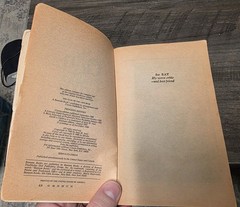 The Clan of the Cave Bear, 1981, Jean M. Auel, Paperback