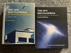 The UFO Encyclopedia Vols 1 & 2 A-Z Oversized HC 1600 Pages Jerome Clark Aliens