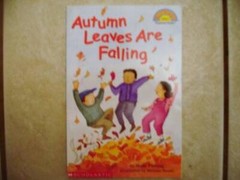 Autumn leaves are falling (Hello reader!) – Paperback By Fleming, Maria – GOOD