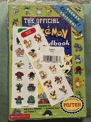 VTG NOS Scholastic Press The Official Pokemon Handbook 1999 WITH POSTER SEALED