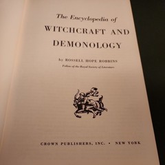 1959 RARE 1st Edition ✨ The Encylopedia of Witchcraft & Demonology ✨ R H Robbins