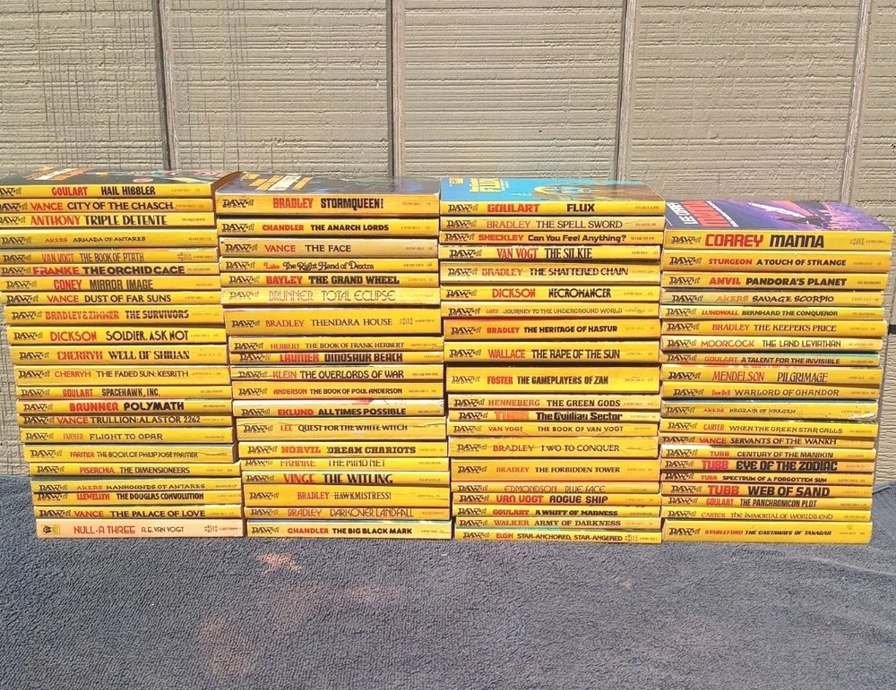 Large Lot 81 Vintage DAW Science Fiction PBs Nice Cnd Great Variety Fst Ship