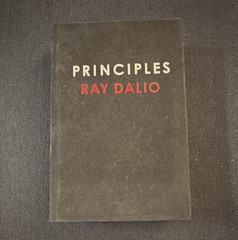 Ray Dalio Principles: Life & Work Hardcover English Business & Economics