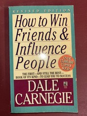 Dale Carnegie How To Win Friends And Influence People Paperback