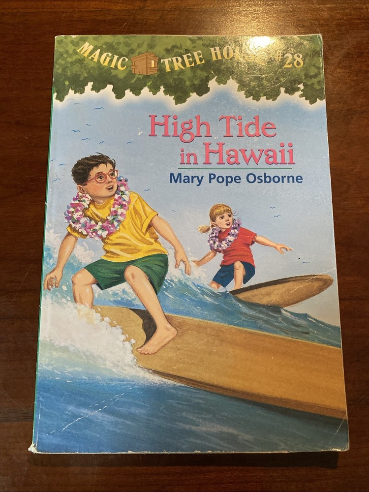 VINTAGE 2003 – High Tide in Hawaii by Mary Pope Osborne (2003, Trade Paperback)