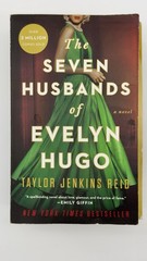 The Seven Husbands of Evelyn Hugo – Taylor Jenkins Reid Paperback