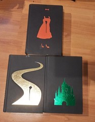 DOROTHY MUST DIE Series book 1,3,4—Dorothy Must Die, Yellow Brick War, End of Oz