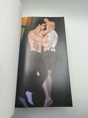 Kiss the Villain by Rina Kent Deluxe Edition Sprayed Edges (NEW!)