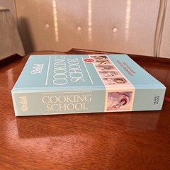 Delish Cooking School : Learning to Cook Step-by-Step by Delish Editors…