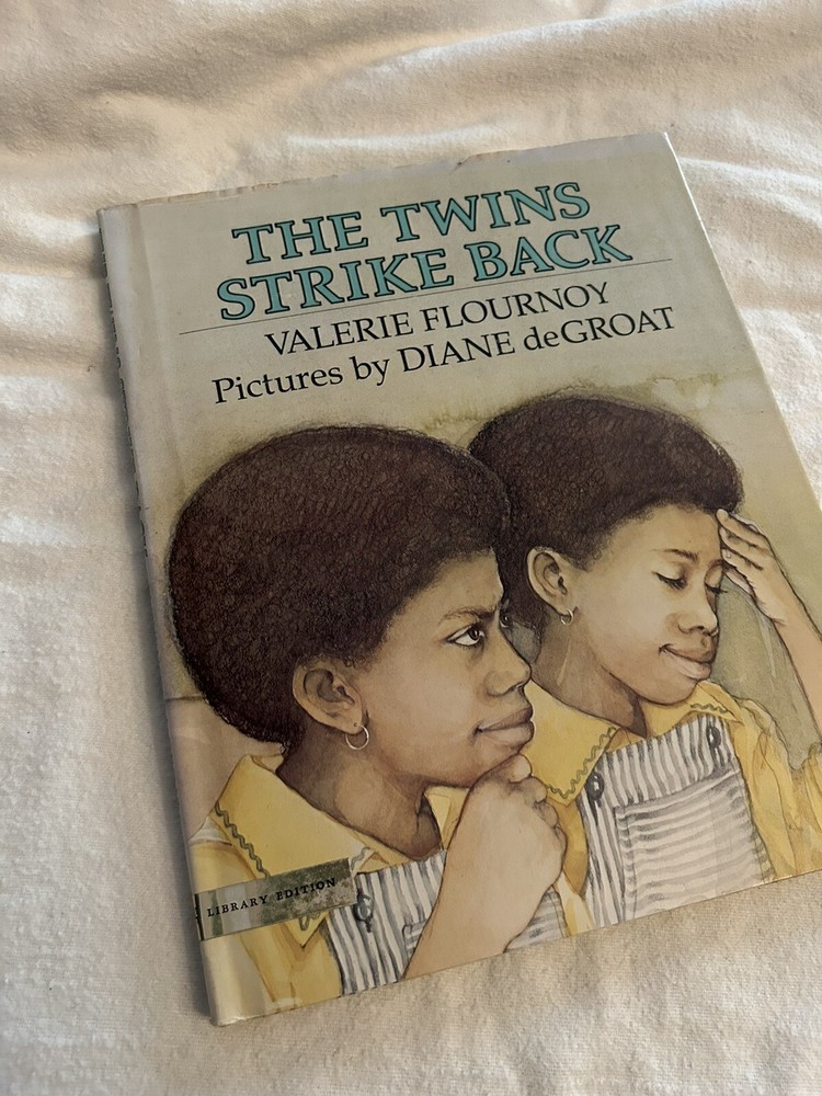 The Twins Strike Back, by Valerie Flournoy, Pictures by Diane deGroat (1980 HC)