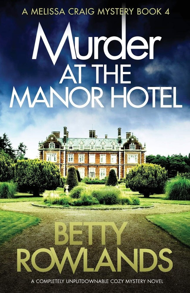 Murder at the Manor Hotel: A completely unputdownable cozy mystery novel (A …