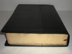 Commentary Bible: King James Version, Red-Letter Edition World Publishing NIB