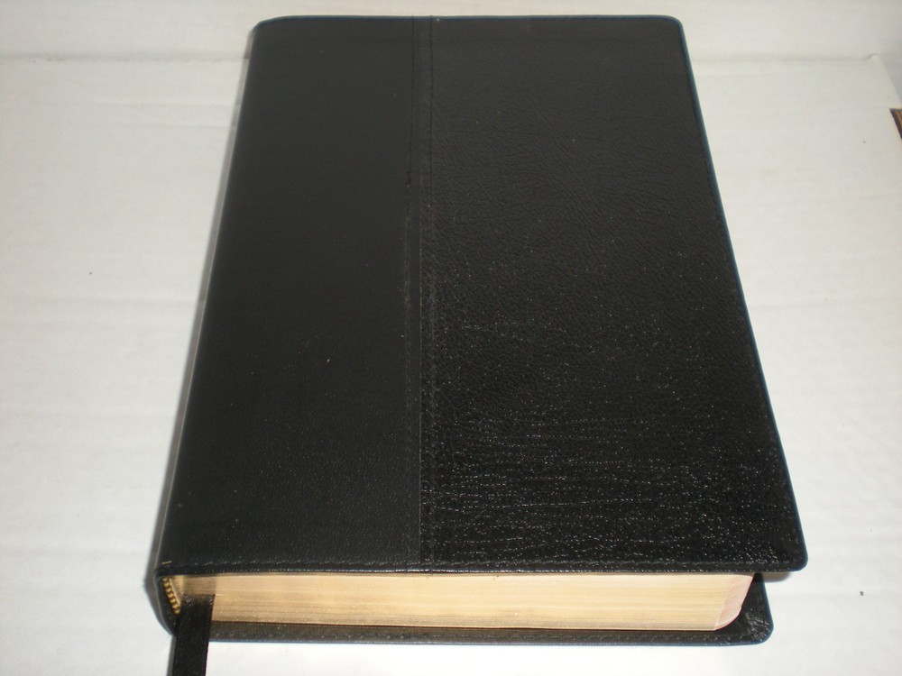 Commentary Bible: King James Version, Red-Letter Edition World Publishing NIB