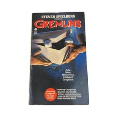 Gremlins by George Gipe 1984 1st Avon Printing 16-page Movie Tie-in photos