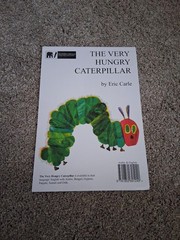 THE VERY HUNGRY CATERPILLAR (ENGLISH AND ARABIC EDITION) By Eric Carle EXCELLENT