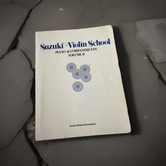 Suzuki Violin School: Piano Accompaniments, Vol. B 190 Pages Very Good