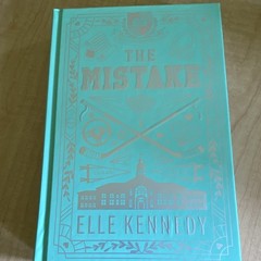 The Mistake (Off-Campus) by Elle Kennedy, Bloom Books, YA Romance, HC