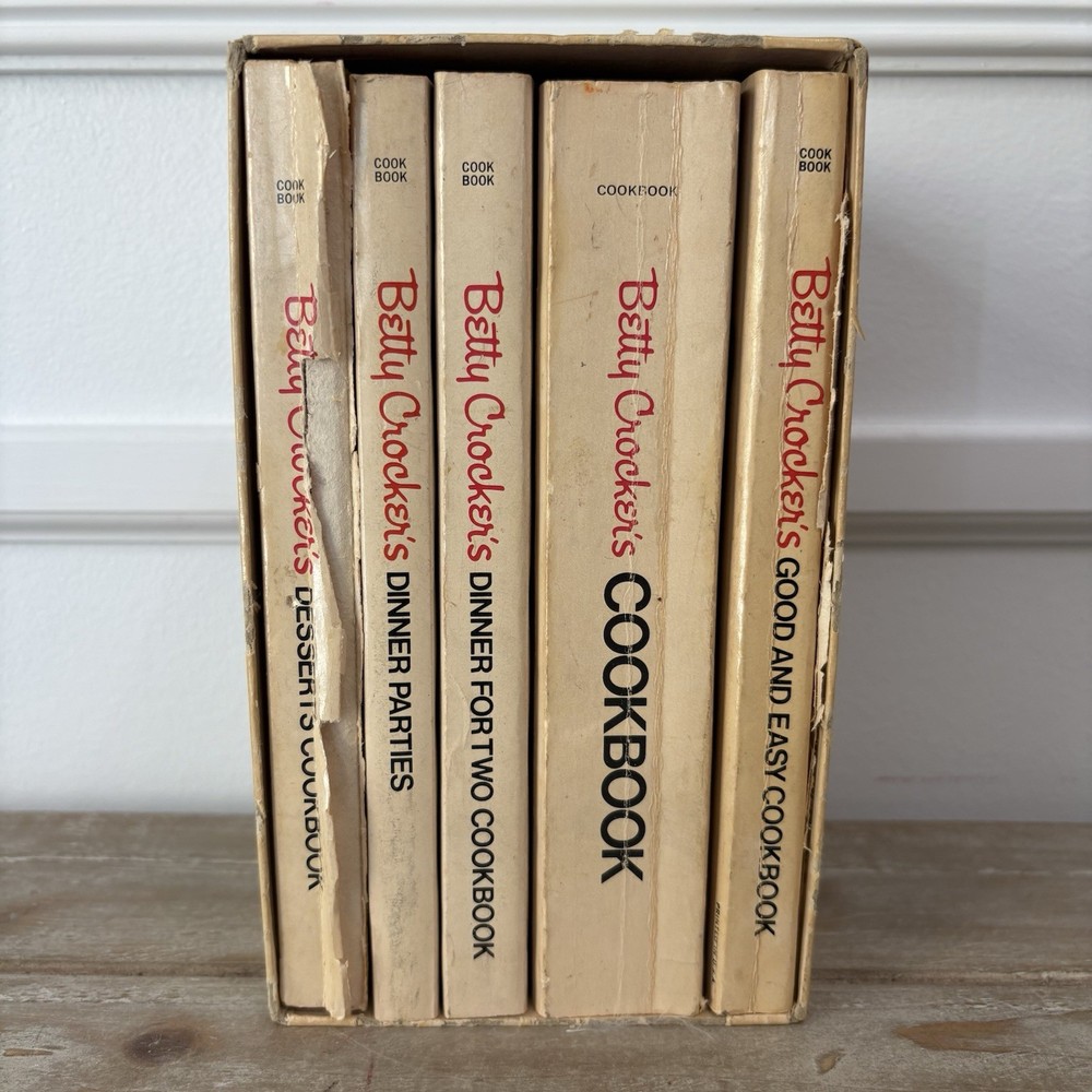 Vintage Cooking With BETTY CROCKER 5-cook Book Boxed Set Special Edition 1970s