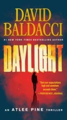 Daylight (An Atlee Pine Thriller, 3) – Mass Market Paperback – GOOD