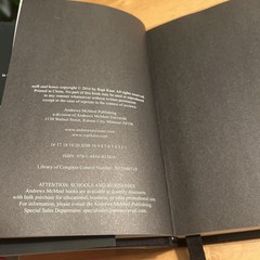 *SIGNED* – Milk and Honey, Rupi Kaur (2016, Hardcover) 1st Ed – FAST FREE SHIP
