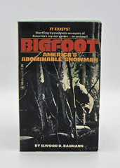 Bigfoot : America’s Abominable Snowman | 1977 VTG Paperback by Elwood D Baumann