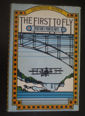 THE FIRST TO FLY SHERWOOD HARRIS 316 PAGES DUST COVER HARDBACK 1970