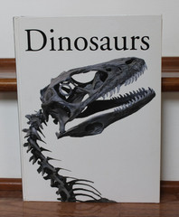 Dinosaurs & Other Prehistoric Animals Book 448 Pages, Amber Books – VGUC